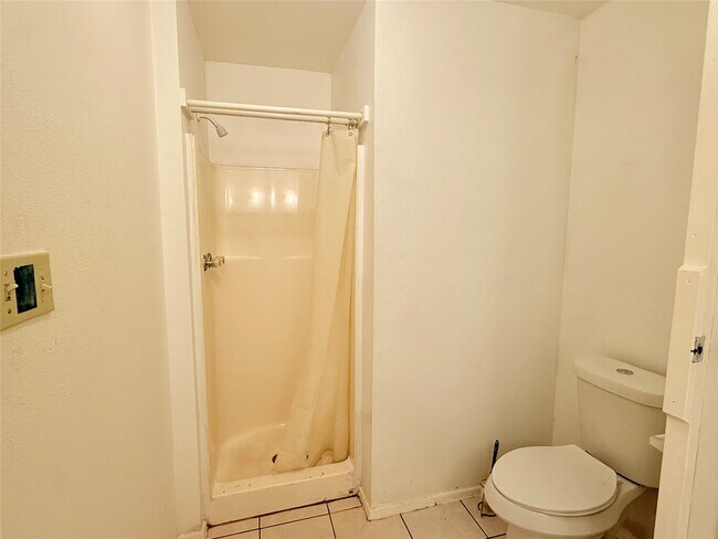 Building Photo - 10618 Leitrim Way