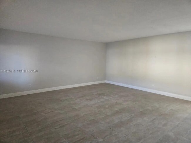 Building Photo - 2323 Van Buren St