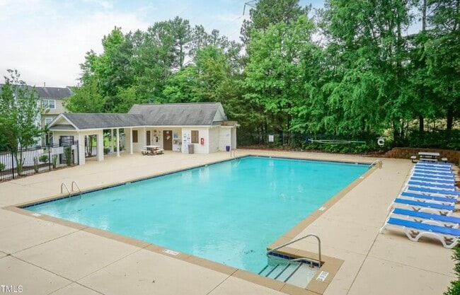 Building Photo - 1328 Stone Manor Dr