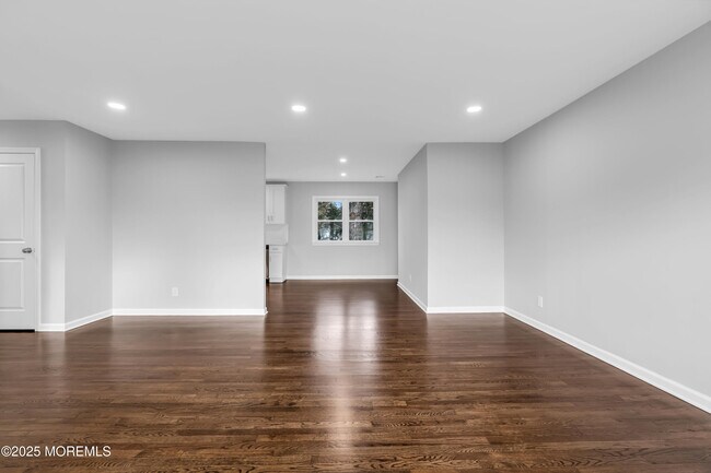 Building Photo - 1230 Dove St