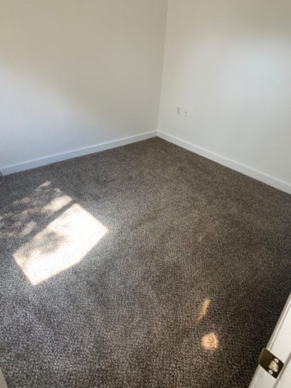 Building Photo - 1240 Southridge Dr