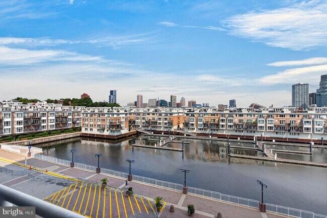 Building Photo - 100 Harborview Dr