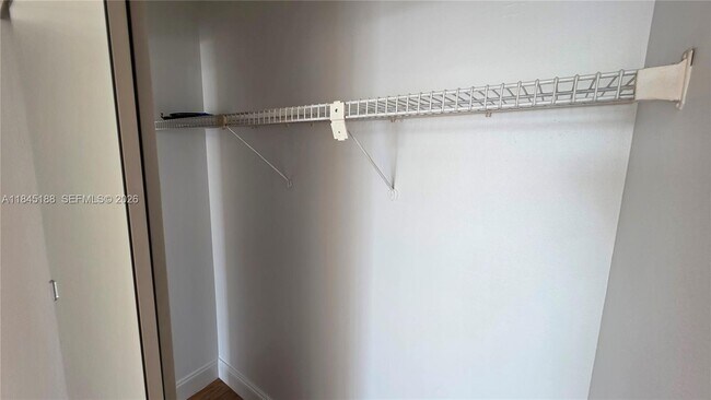 Building Photo - 18151 NE 31st Ct