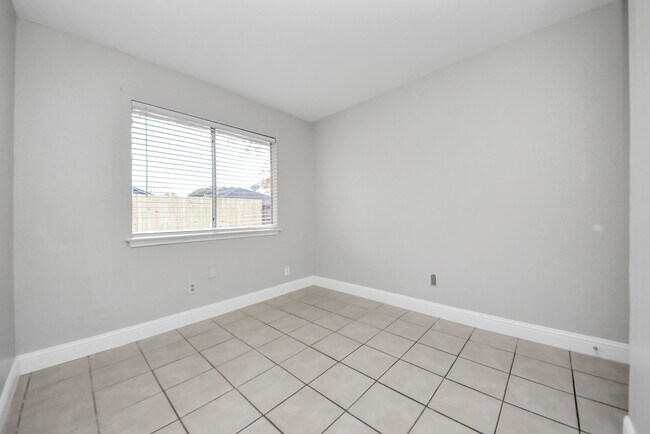 Building Photo - 20627 Burwood Cir