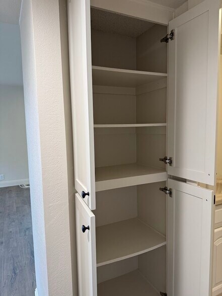 Building Photo - 28240 Via Princesa