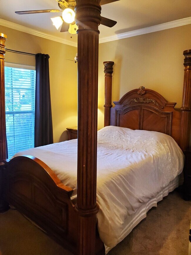 Building Photo - 416 Dogwood S Ln