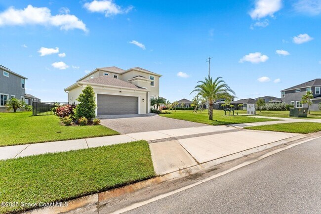 Building Photo - 8215 Millbrook Ave