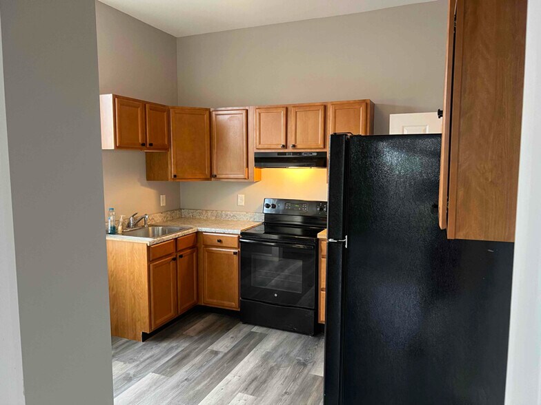 Building Photo - 2Main Street