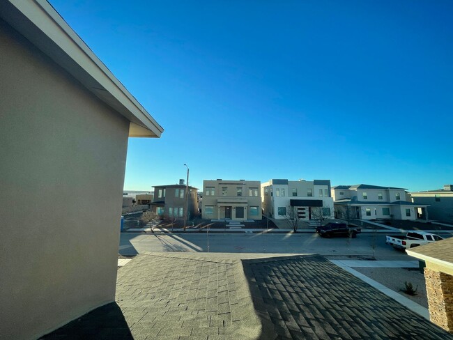 Building Photo - 6528 Hoop St