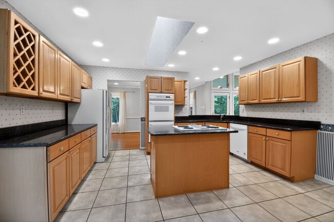 Building Photo - 8928 Cottongrass St