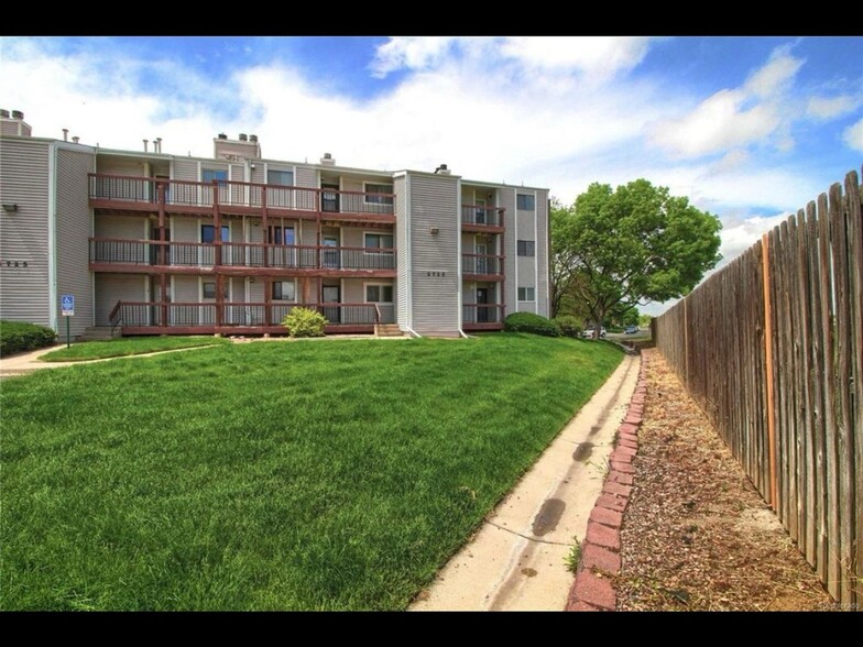 Building Photo - 2725 W 86th Ave