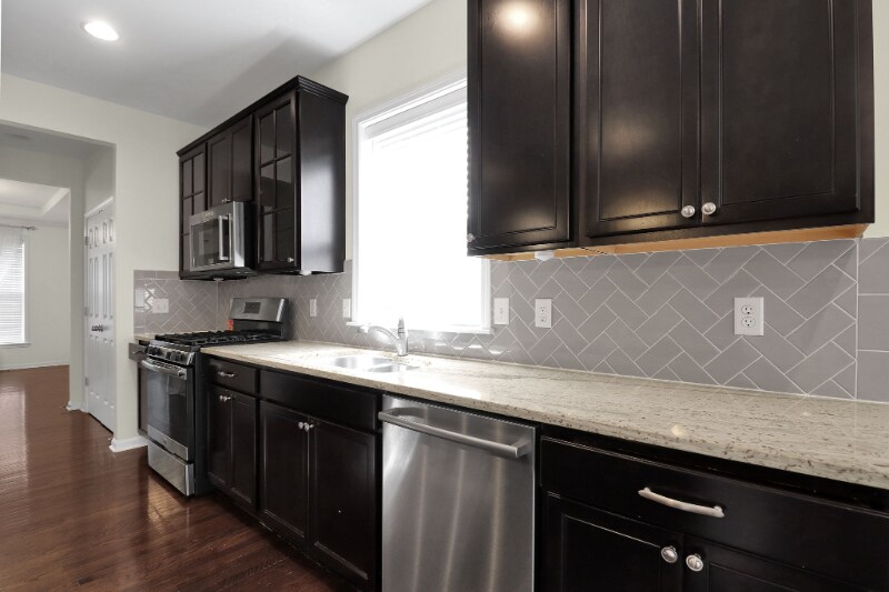 Building Photo - 6743 Palmetto Dr