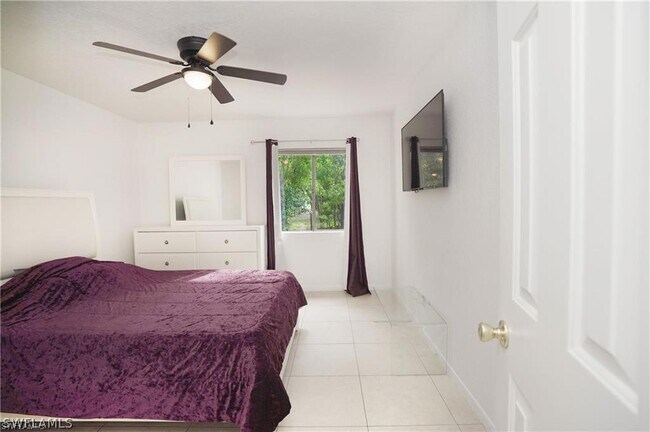 Building Photo - 4635 Bayshore Dr