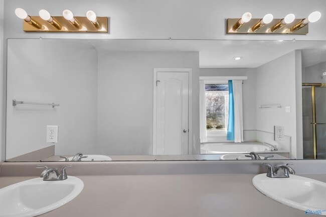 Building Photo - 212 Warfe Ct