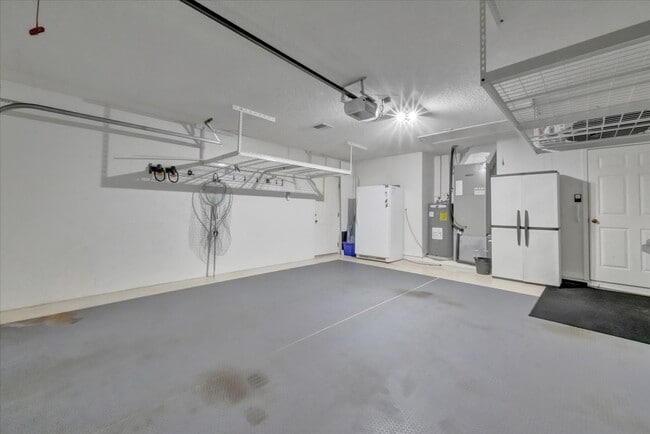 Building Photo - 3BR/2.5BA Private Pool Home | Chestnut Creek Community in Venice