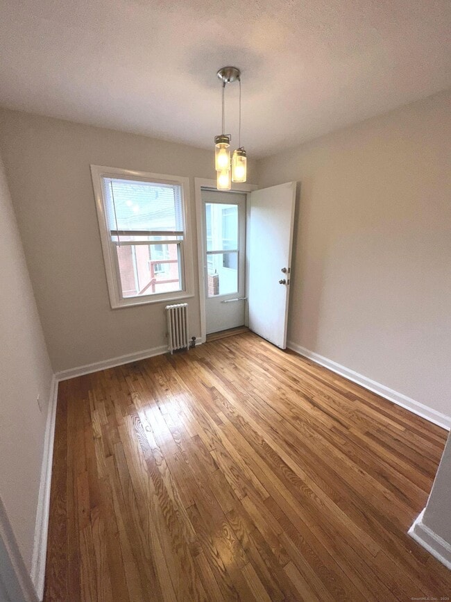 Building Photo - 29 Standish Rd