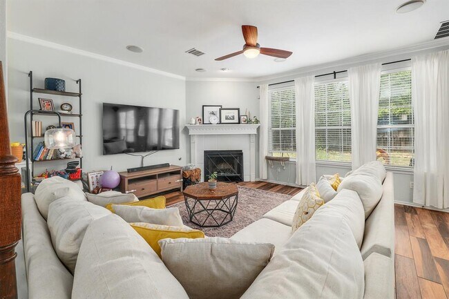 Building Photo - 1305 Horseshoe Ranch Dr