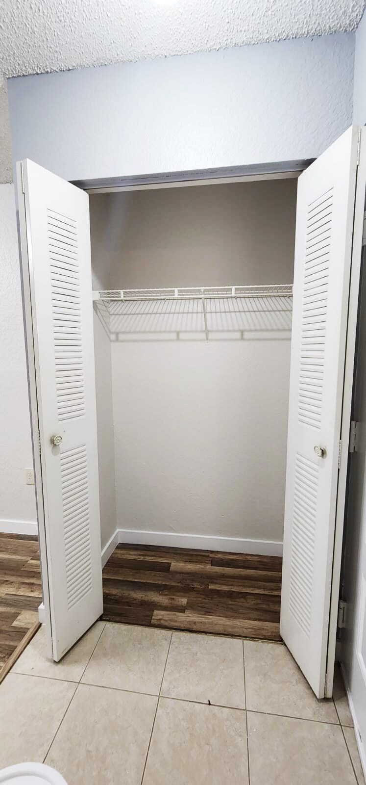 Building Photo - 2810 N Oakland Forest Dr