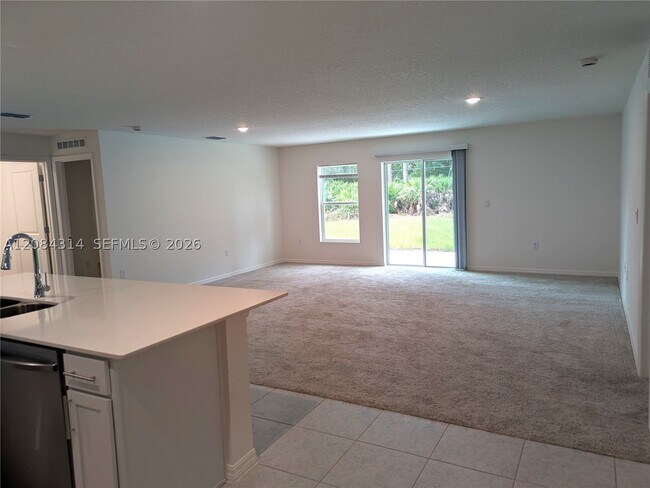 Building Photo - 1329 Biarritz St NW