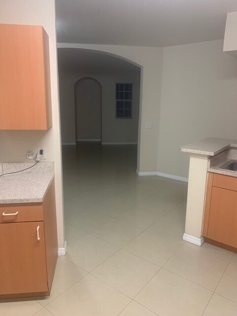 Building Photo - 3/2 Lake available in North Lauderdale