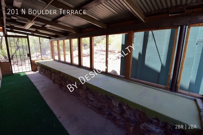 Building Photo - West Tucson Hillside 2 Bed 2 Bath SFR with...