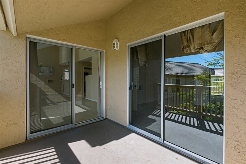 Building Photo - 930 Via Mil Cumbres