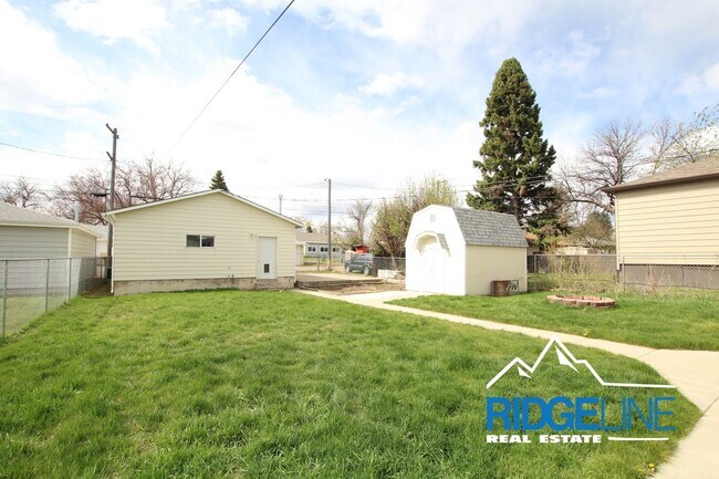 Building Photo - East-End Single Level Home for Lease!