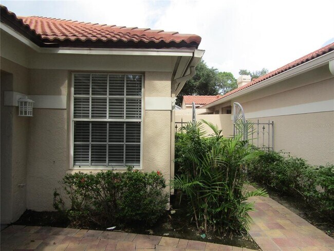 Building Photo - 4026 Lyndhurst Ct
