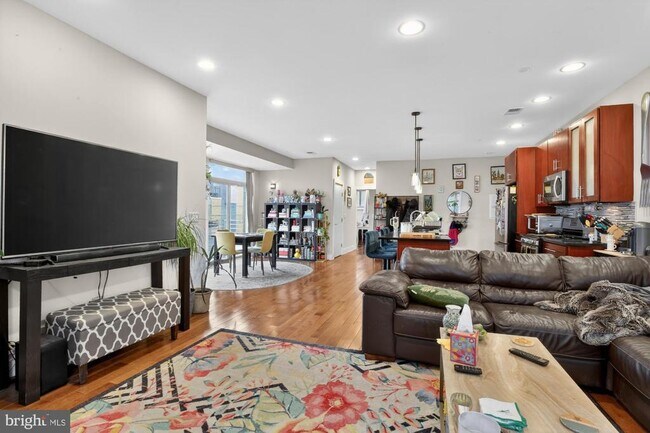 Building Photo - 1535 N Philip St