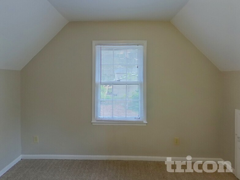 Building Photo - 740 Cedar Farms Dr