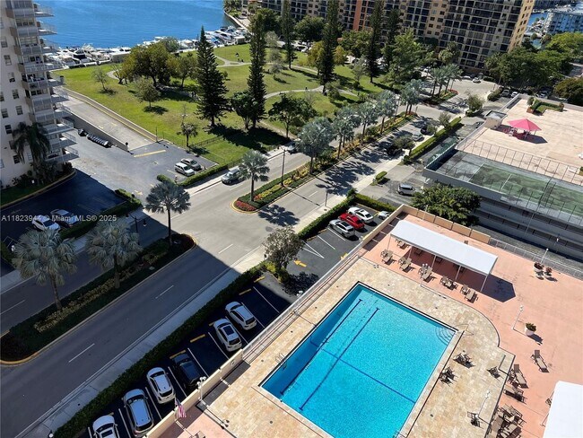 Building Photo - 251 174th St