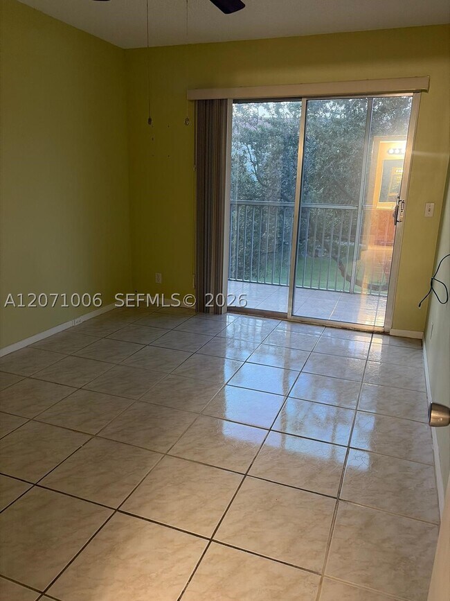 Building Photo - 13355 SW 9th Ct