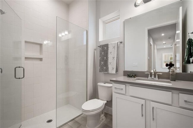 Building Photo - 6670 Bridgman St