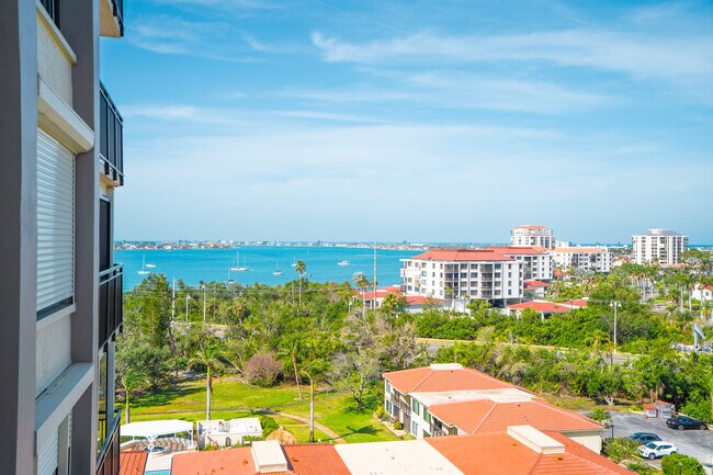Building Photo - 6372 Palma Del Mar Blvd S