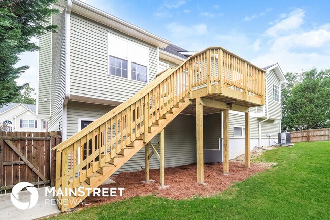 Building Photo - 39 Mountain View Dr