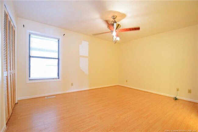 Building Photo - 206 Villa Dr