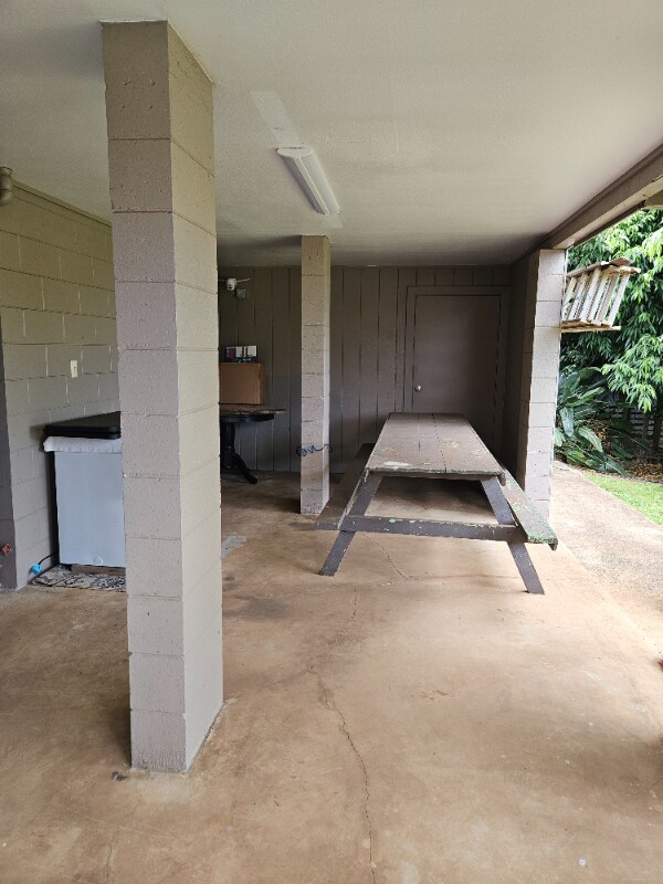 Building Photo - 148 Elilani St