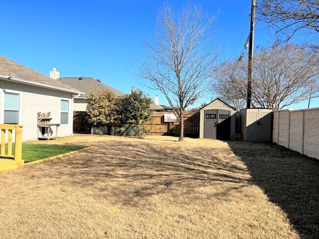 Building Photo - Renovated 3-bedroom Home in Huttoparke