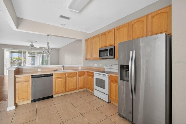Building Photo - 7119 Showcase Ln