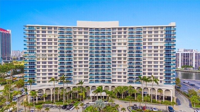 Building Photo - 3800 S Ocean Dr