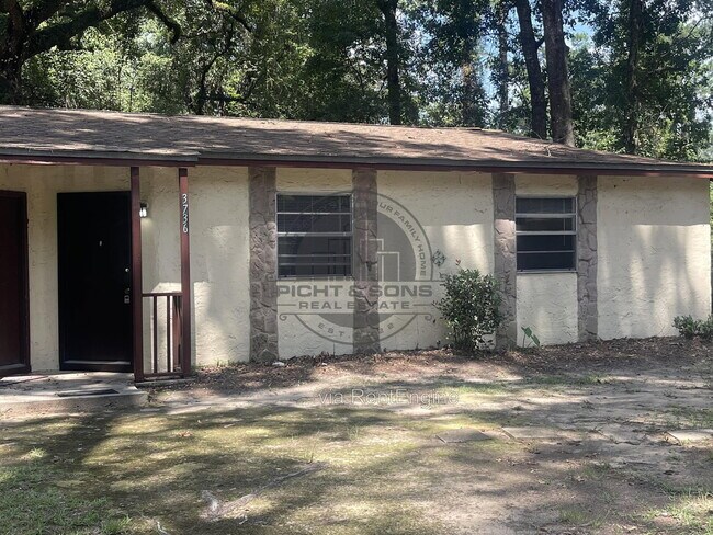 Building Photo - 3721 Maria Cir