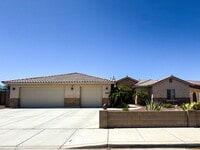 Building Photo - Exquisite 4-Bedroom, 3-Bath Haven in Sierr...