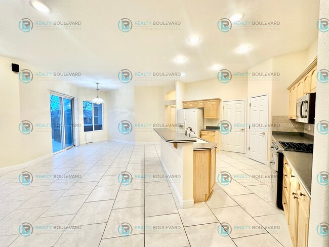 Building Photo - $1000.00 Off Move-In Costs! Beautiful home...