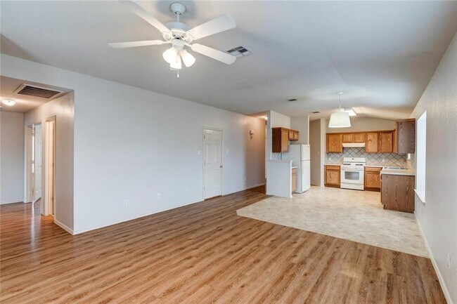 Building Photo - 405 Fort Thomas Pl