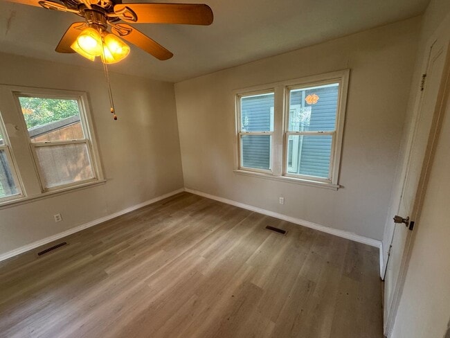 Building Photo - LEASING