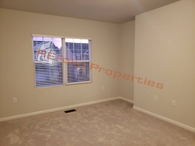 Building Photo - 6079 Beale Loop