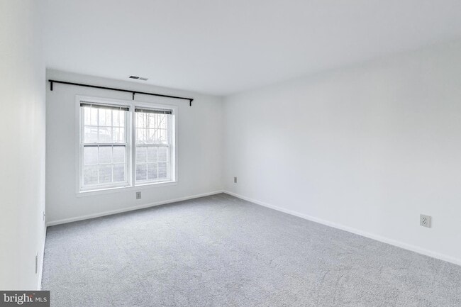 Building Photo - 5707 Brewer House Cir