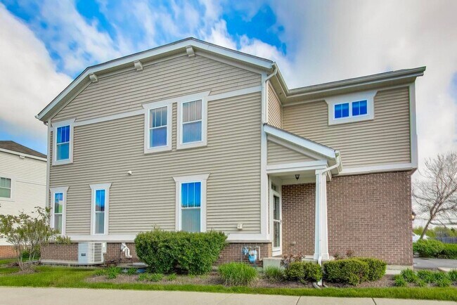 Building Photo - 2366 N Moseley Ct