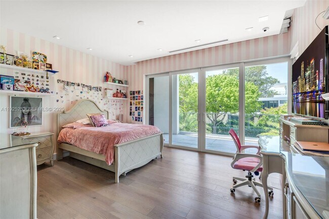 Building Photo - 420 Island Dr