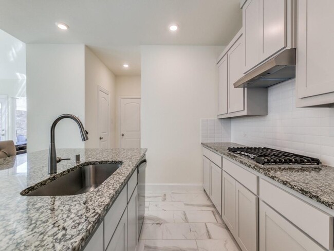 Building Photo - 337 Gleneagles Dr